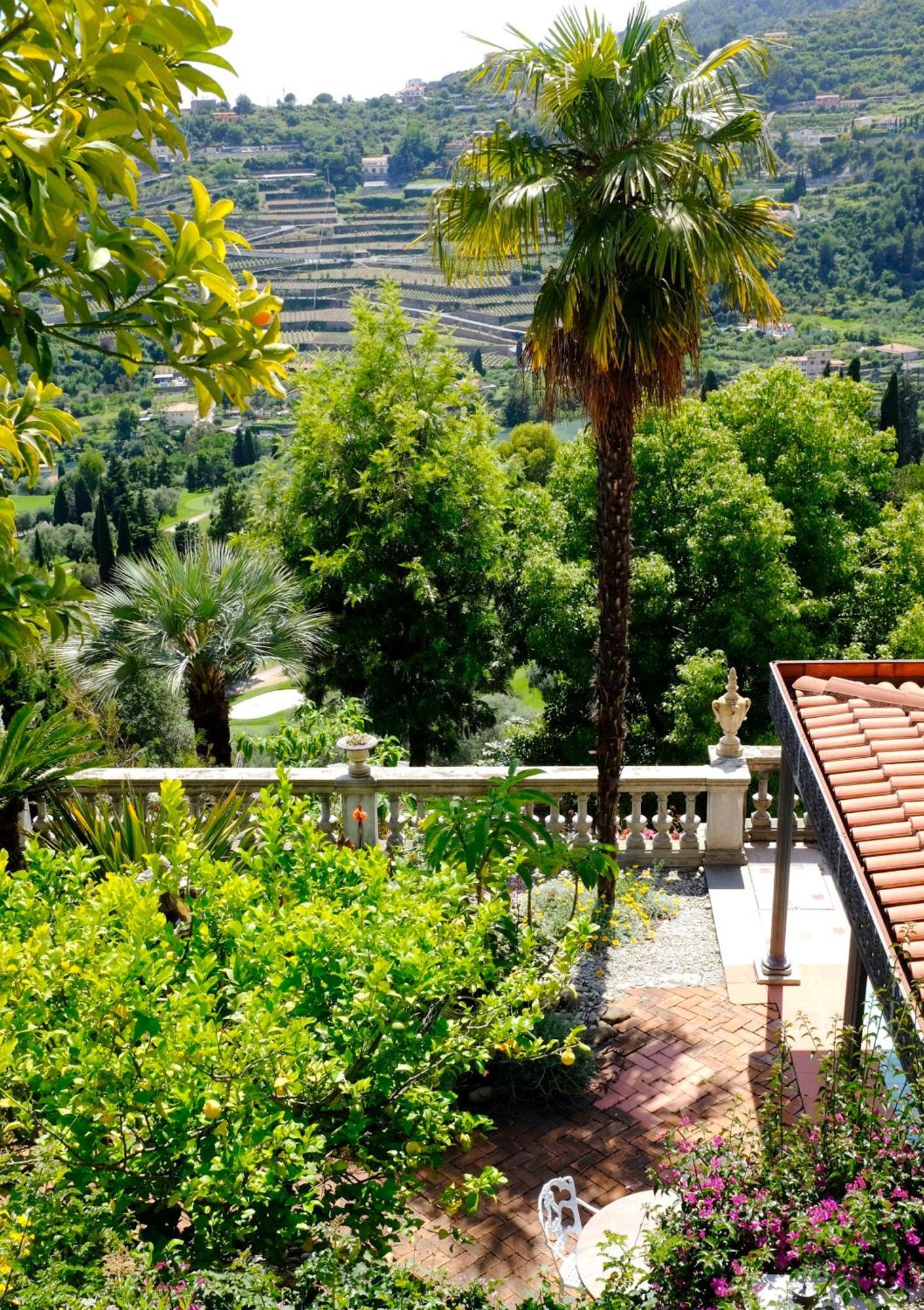 Villa D'Artisti Sanremo Luaran gambar