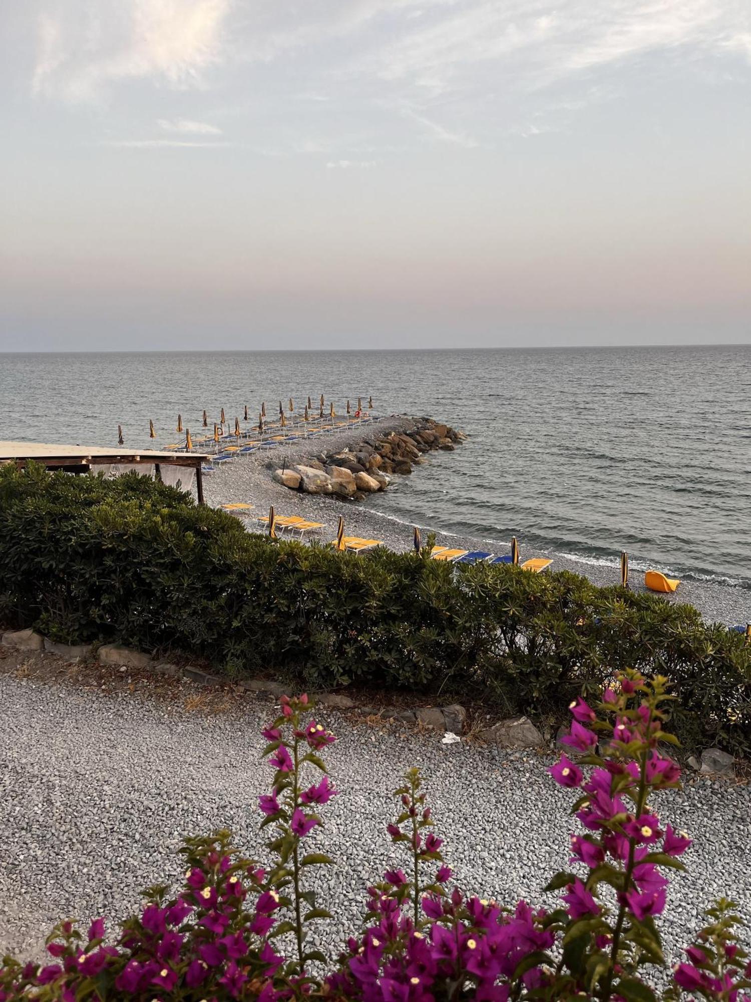 Villa D'Artisti Sanremo Luaran gambar