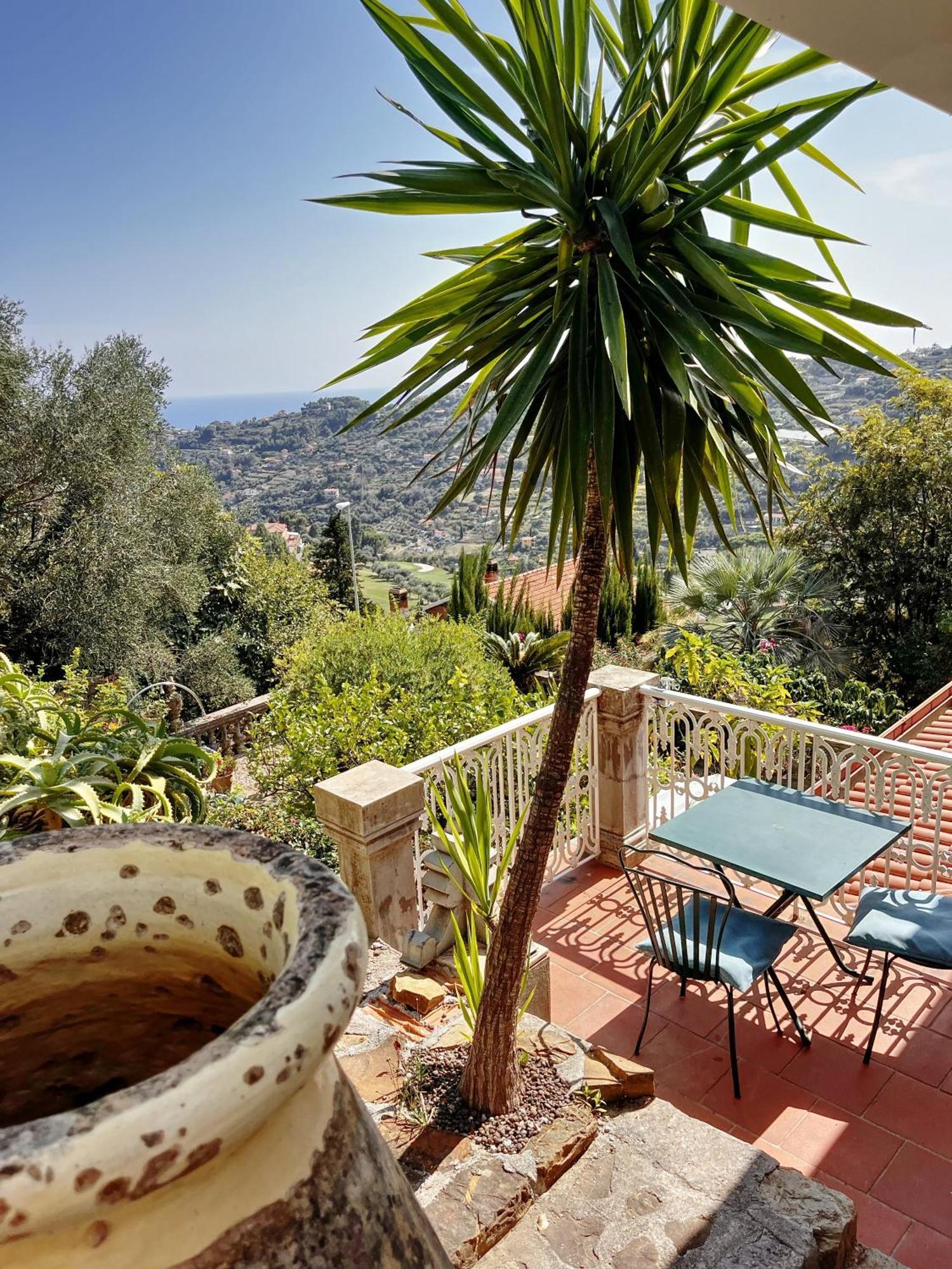 Villa D'Artisti Sanremo Luaran gambar