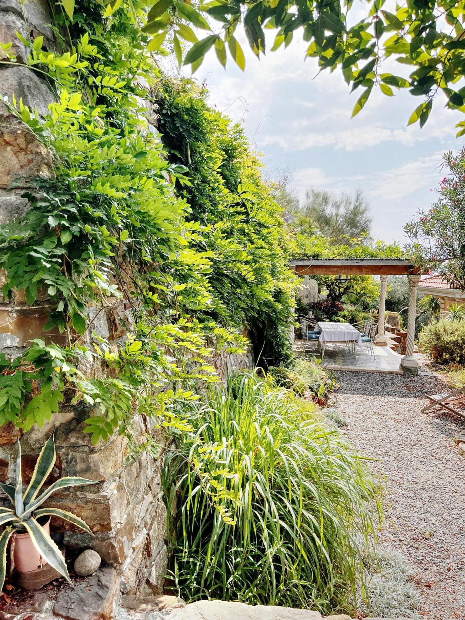 Villa D'Artisti Sanremo Luaran gambar